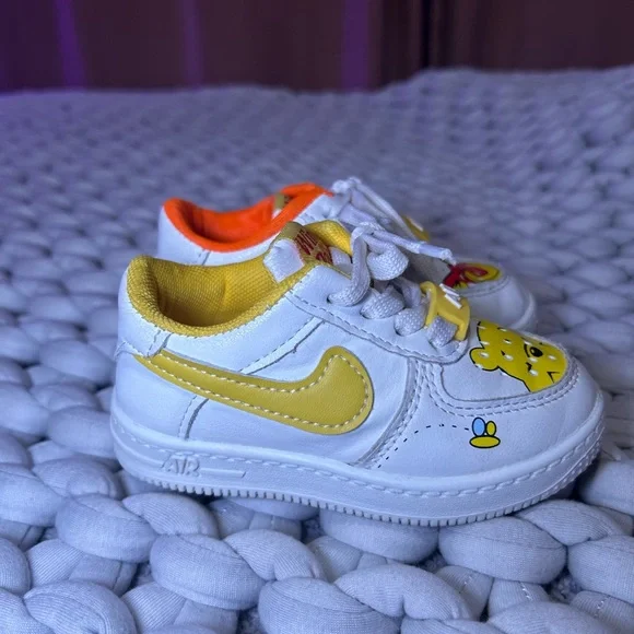 winnie the pooh and tigger nike af1 🍯🤍 - Picture 3 of 8
